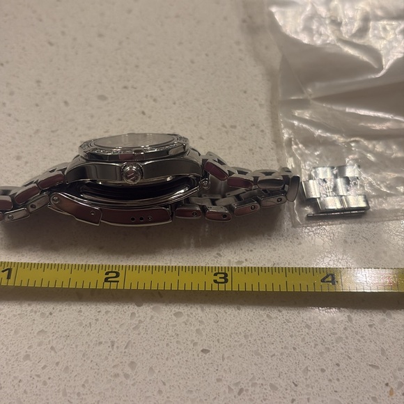 Tag Heuer diamond is really new faces is new have box is 15cm - Picture 8 of 9